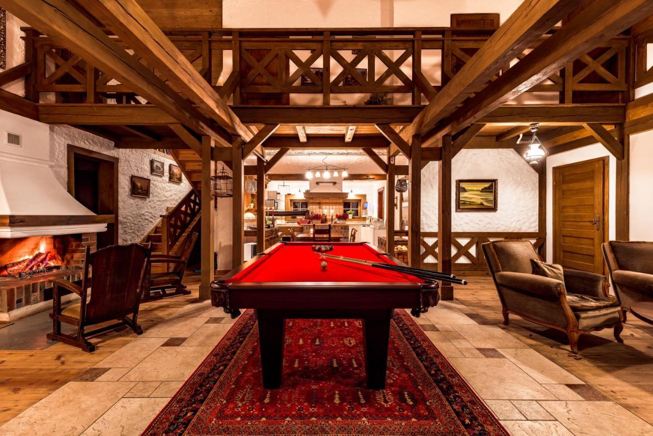 Dworek Wiktorowo Hotel Budki Petrykowskie Екстериор снимка